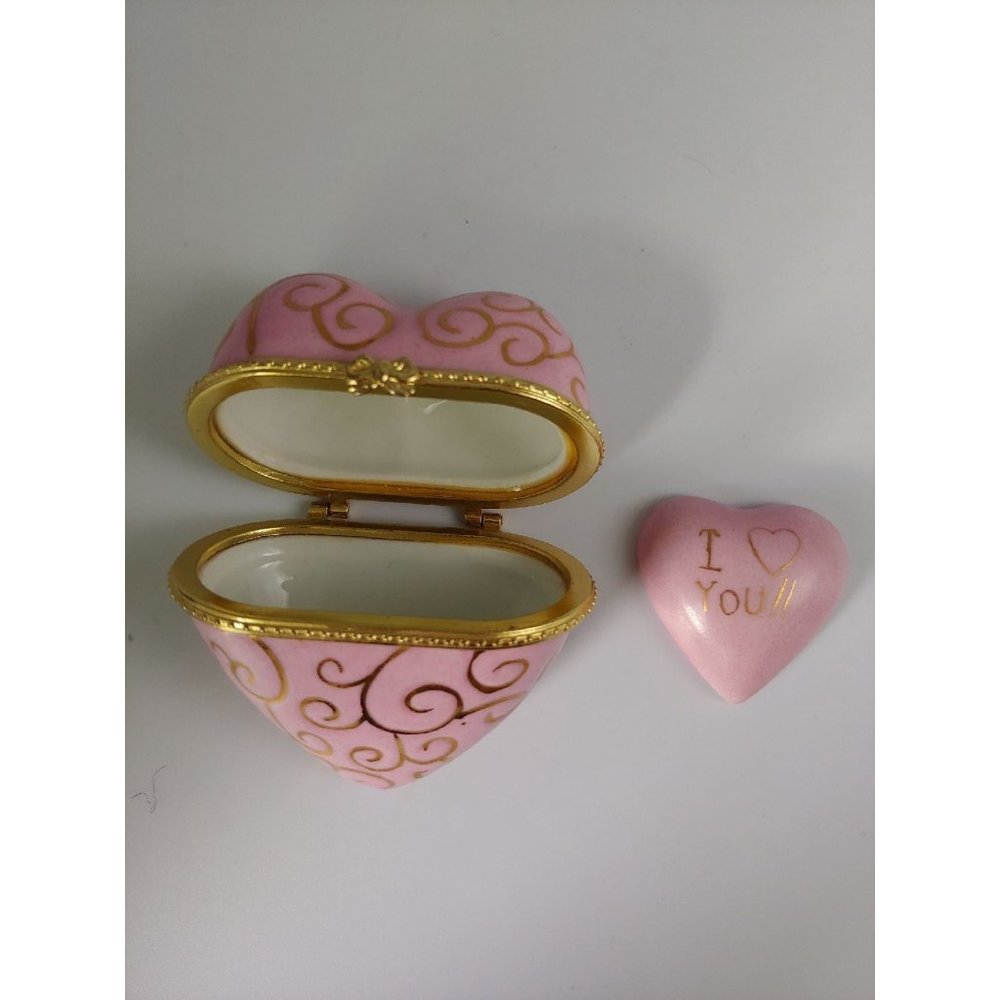 Ceramic Heart Shaped Trinket Box View 3